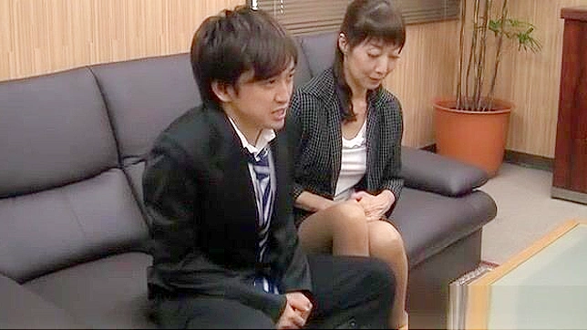 Japanese MILF's Amateur Masturbation in Office