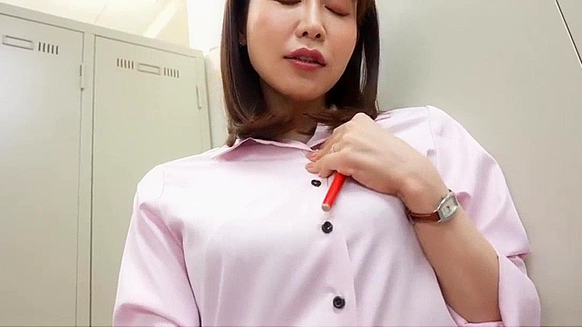 Japanese MILF's Office Cream Pie with Deep Throat Handjob