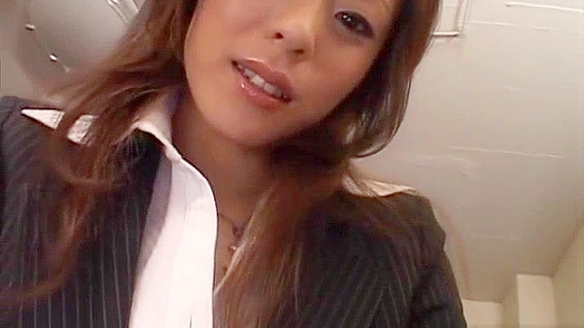 Japanese Office Babe Gets Banged in Amateur Porn Video