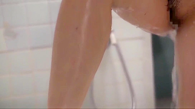Japanese MILF Reiko Asahina's Solo Shower Amateur HD