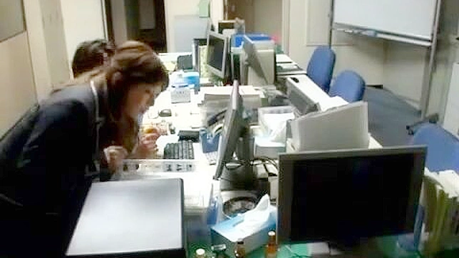 Sexy Japanese Office Affair: Dirty Desk Fun with Paradise-like Views