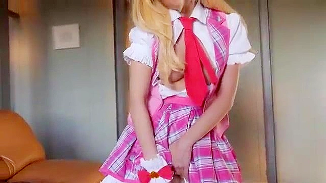 Outrageous Japanese Teen Cosplay Action Captured on Camera!