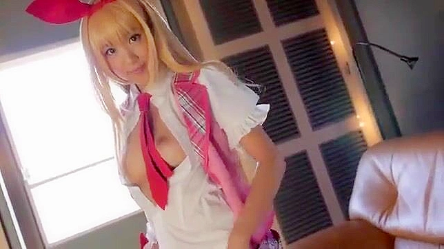 Outrageous Japanese Teen Cosplay Action Captured on Camera!