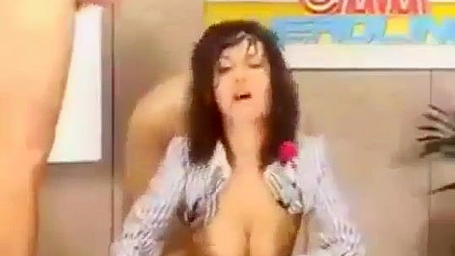 Japanese Sex Goddess Savoring a Lustful Quadruple Delight