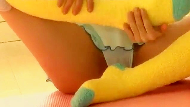 Japanese Girl's Camel toe Pussy Set fire to the Internet with Ultimate Pleasure