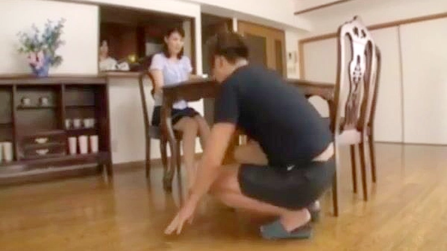 Japanese MILF gets nailed in the hallway - Voracious MILF seduces stranger for sizzling encounter