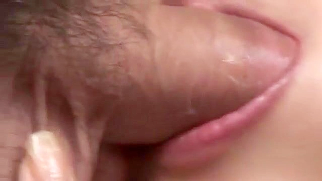 Jaw-Dropping Amateur Japanese Babe with Unbelievable Masturbation Skills in this Must-Watch Movie