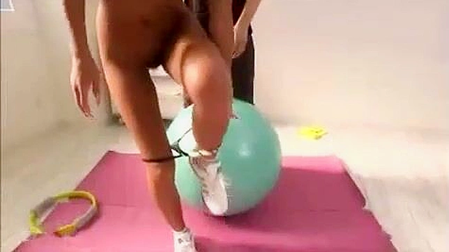 Watch Female Getting Her Ass Working Out & Sweating - Sexy Porn Video