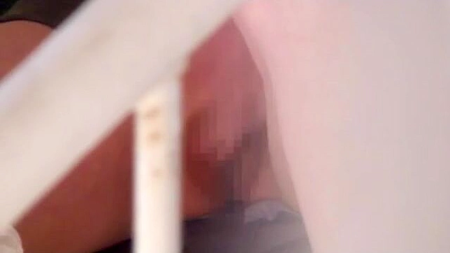 Sexy japanese MILF masturbating on the balcony, mind-blowing orgasm!