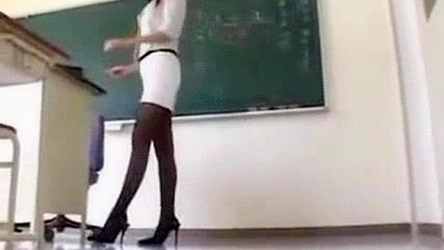 Japanese Schoolgirl Seduces Students in Mini Skirt & Pantyhose!
