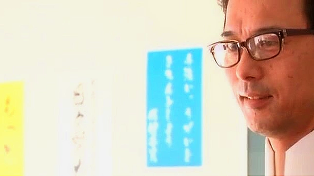 日本のミルフ、由愛可奈がエッチなポルノビデオでホットな教師役を演じる！