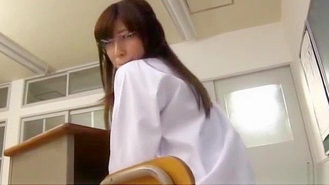 Japanese Schoolgirl Iioka Kanako Sensual Pleasure Session