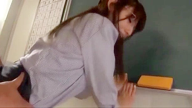 Japanese Schoolgirl Iioka Kanako Sensual Pleasure Session