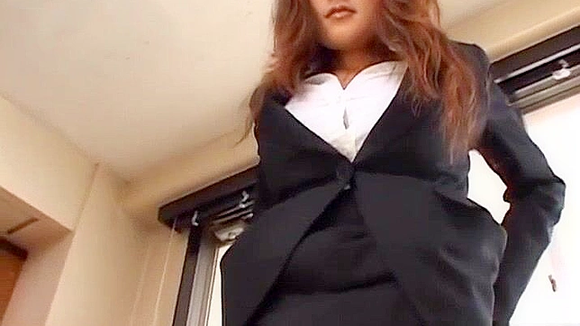 日本のポルノビデオ - ムラムラ教師ベティ・リンが授業中にマンコを舐められる