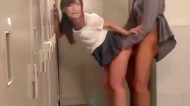 日本のポルノビデオ - 女教師を後背位で犯す