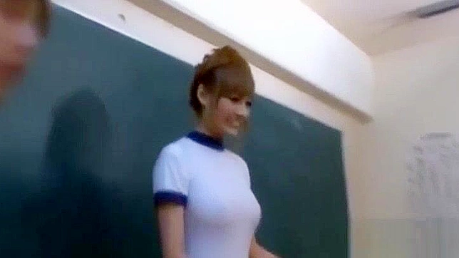 日本の女子校生、明日花キララのエッチな授業が暴露された！