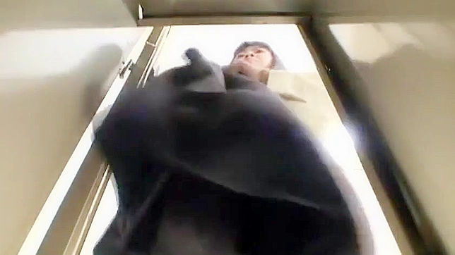 Voyeur Alert ~ Nude OLs Get Dirty in Steamy Locker Room ~ Tokyo Footage