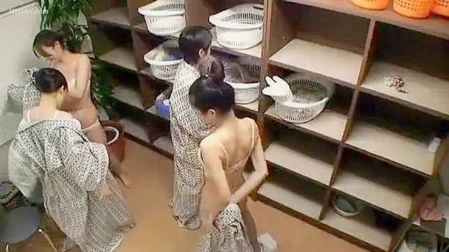 The Naked Truth! Public Shower Spying on Sexy Japanese Girls!