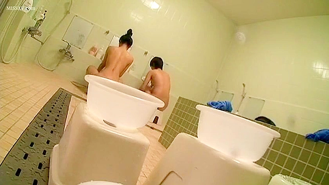 Public Shower Peeping Tom! Gorgeous Nude Japanese Girls!