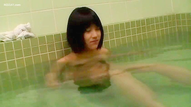 Exposed & leaced! Hot Japanese Girls in Public Shower Voyeur Scene!