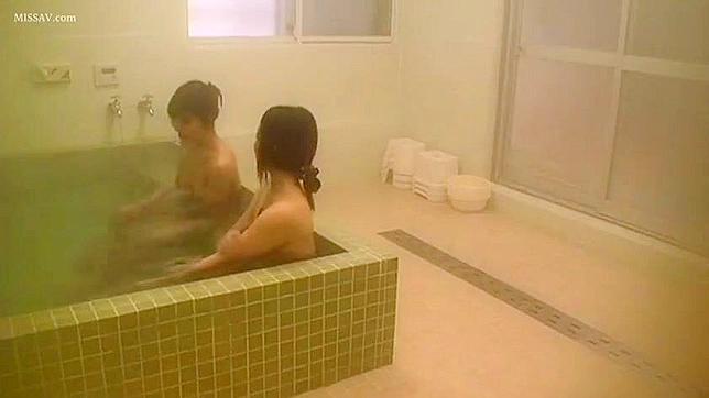 Public Shower Spying! Gorgeous Nude Japanese Girls Bathe!