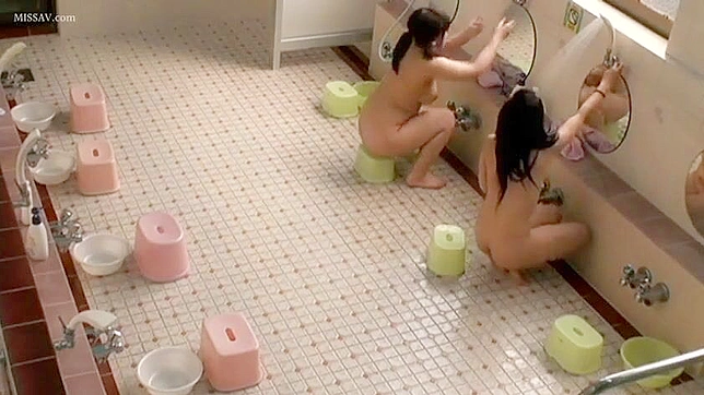 Nude Japanese Beauties in Public Shower Voyeur Scene!