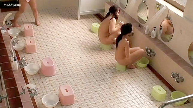Voyeurism at Its Best! Nude Japanese Girls Exposed and Bathing!