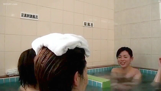 Voyeurism at Its Hottest! Public Shower Spying on Nude Japanese Girls!
