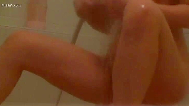 Naked in Public! Japanese Schoolgirls' Sexy Bath Time, #Voyeur