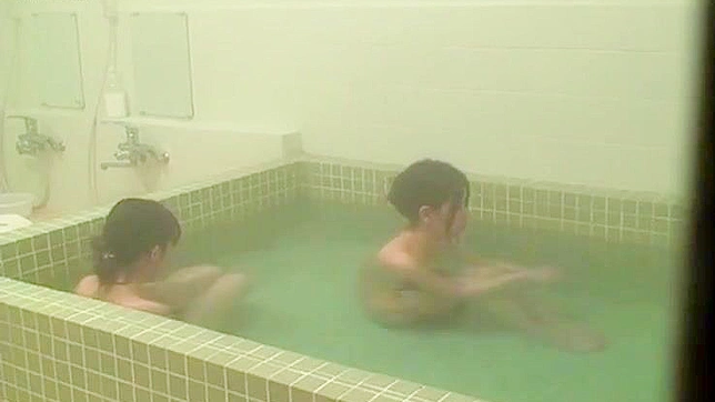 Voyeurism at its Best! Naked Japanese Schoolgirls Undressing and Bathing