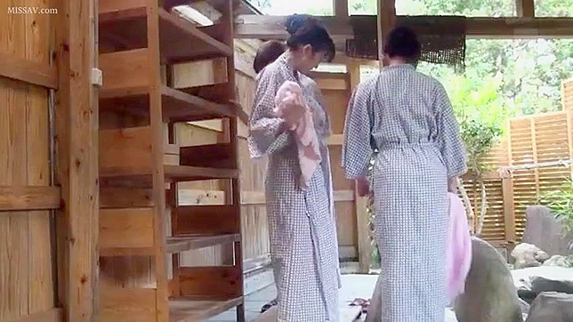 Public onsen voyeur's fantasy! luscious Japan schoolgirls' naked bodies, exposed!