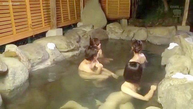 銭湯でエッチな日本の女の子たち～温泉盗撮ビデオ、ヌード・オマンコ＆巨乳！