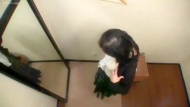 Fucked and busted! Japanese babe's ass on hidden cam in mall fitting room!
