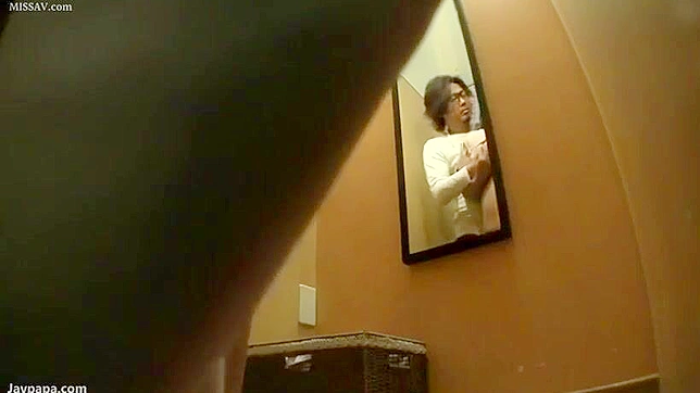Caught on Spy Camera! Juicy J-Babe's Ass in the Fitting Room!