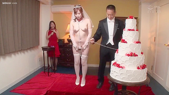 Fucktoy submissive Jap bride takes thrusting Viagra hard-on, eagerly servicing fuckers!