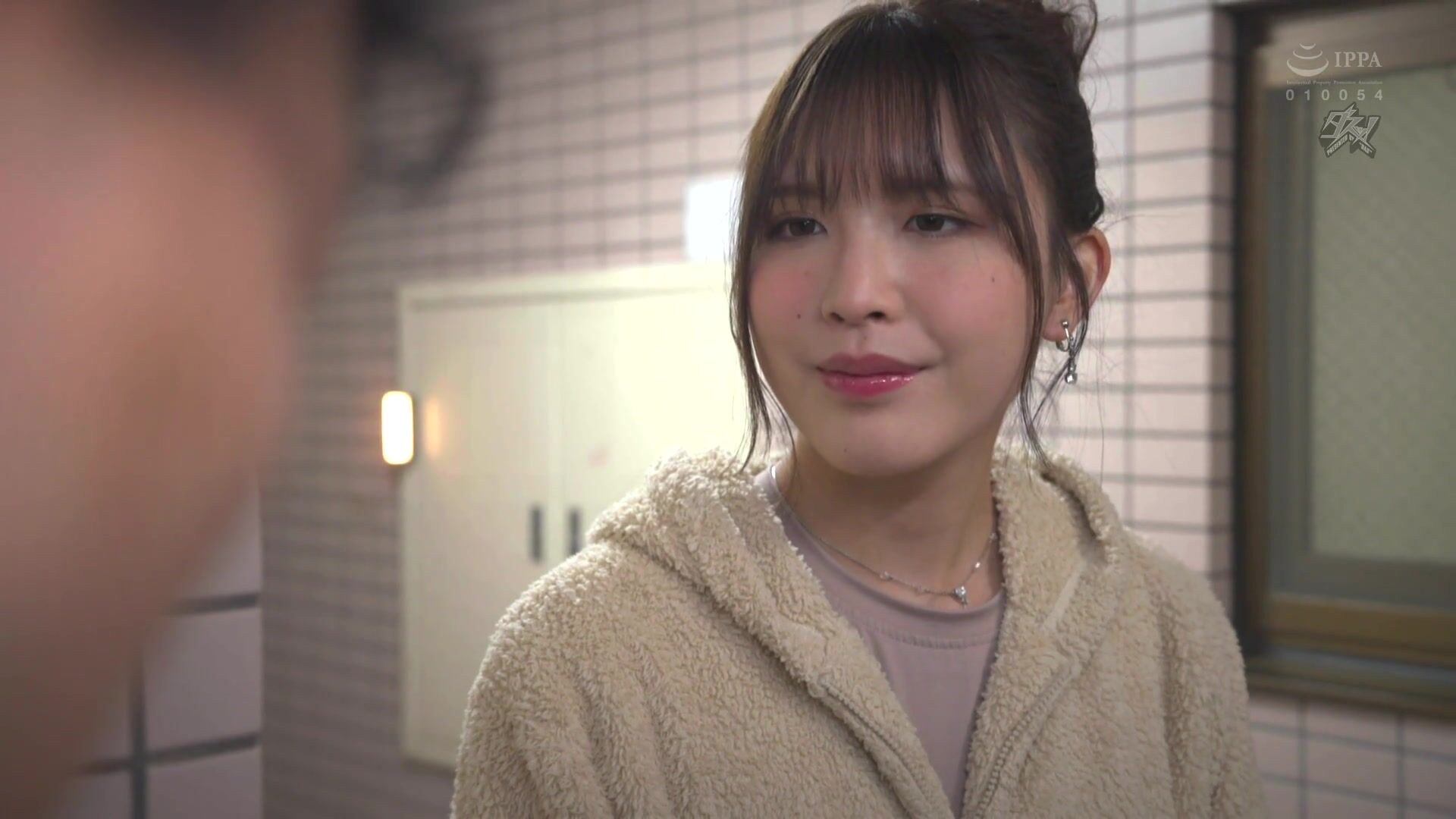 The stunning Japanese shemale (T-Girl) seduces the guy | Japan-Whores.com