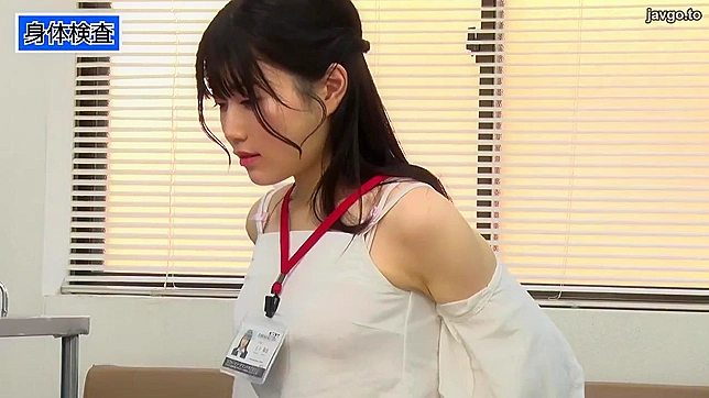 Sex-Crazed Doctor Screws Hot Japanese Fille in Lab Experiment!