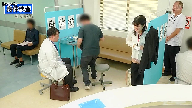 Japanese Babe Gets Pounded by Horny Doctor, Screams 'Oh, Yes!' In Pleasure