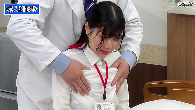 Sneaky handjobs and juicy hole-stuffing as pervy Jap doc gives steamy medical treatment