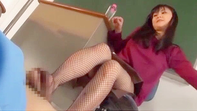 Jav Pornstar Hirose Yoko's Footjob Skills on Display in Must-See Video