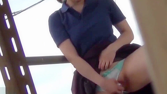 Jav Idol Ririka Sunohara Pounds Huge Dick on Bench!