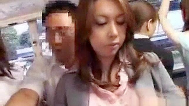 Japanese babe Nina Yamaguchi Give Blowjob in Public