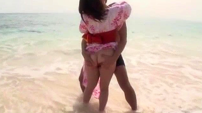 Horny Japanese Chick An Shinohara in Crazy Outdoor Beach JAV Video