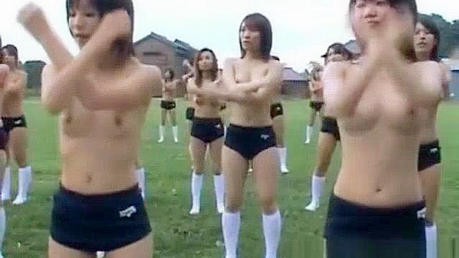 Hot Japanese Babe Shows Off Her Sexy Body in Half-Naked Academy Show Part 1