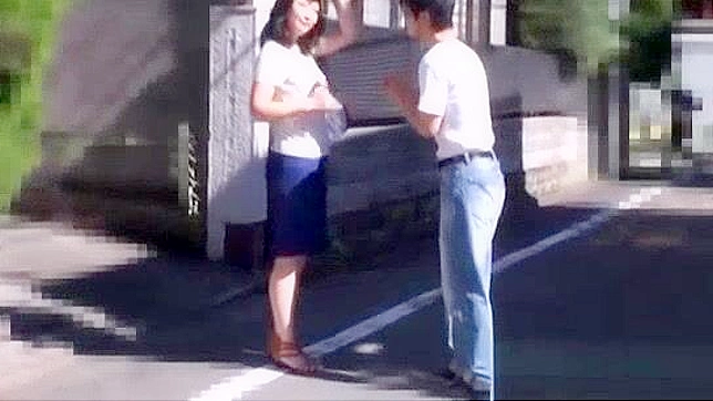 Japanese MILF Fucks Stranger in Car - Jav Porn Video