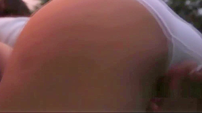 Jav Porn ~ Hot Korean Babe in External Action!