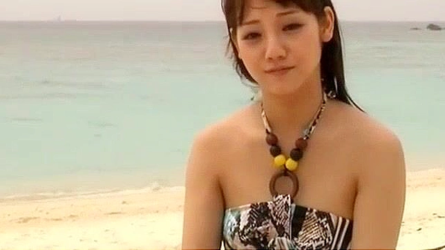 Japanese Pornstar Rei Mizuna in Racy Beach JAV Video