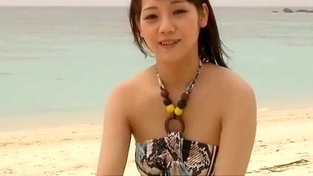 Japanese Pornstar Rei Mizuna in Racy Beach JAV Video