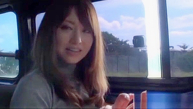 Jav MILF Akiho Yoshizawa Gets Wet and Wild in Car Sex