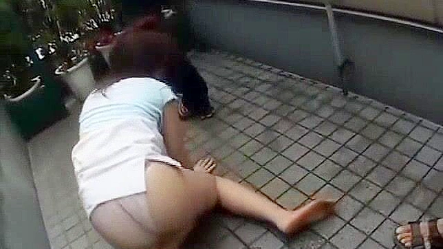 Hot & Horny Japanese Schoolgirl Gives Mind-Blowing Blowjob + Multiple Cumshots!